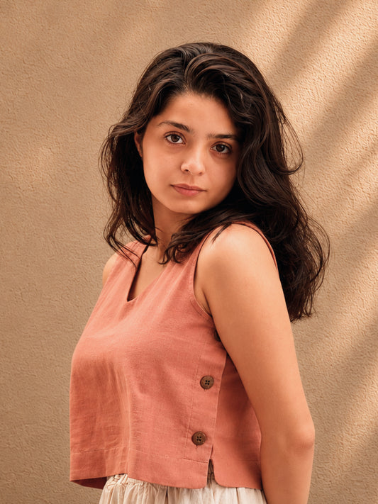 "Mitti" - Crop top with button accents