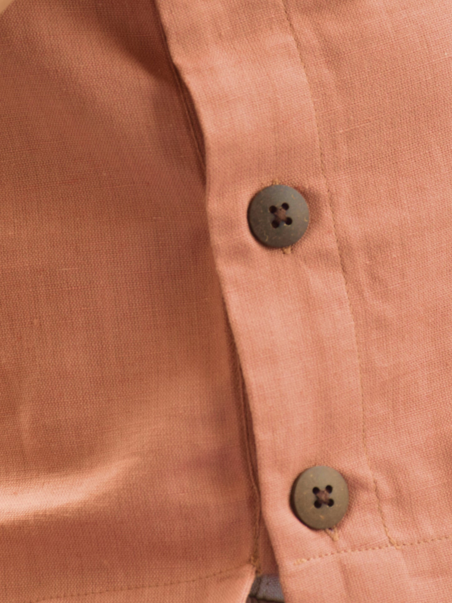 "Mitti" - Crop top with button accents