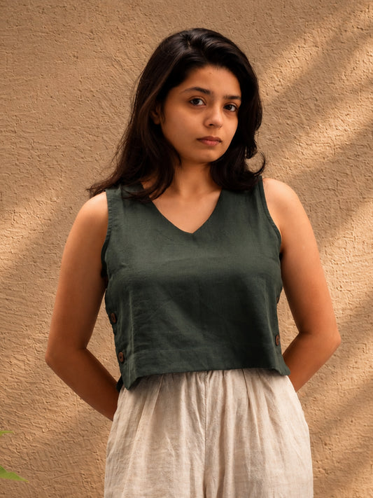 "Aaranya" - Crop top with button accents