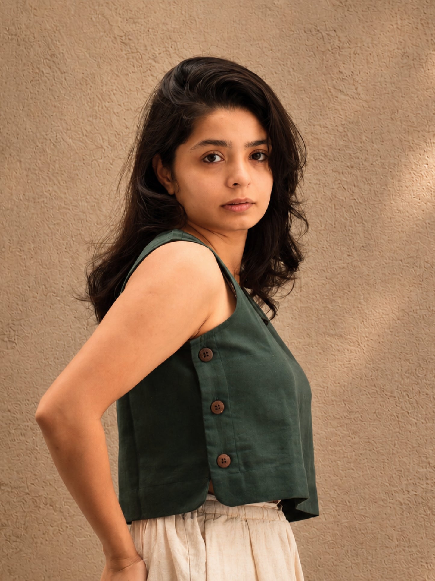 "Aaranya" - Crop top with button accents