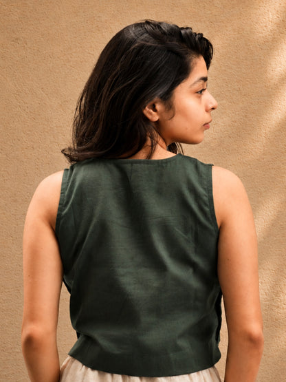 "Aaranya" - Crop top with button accents