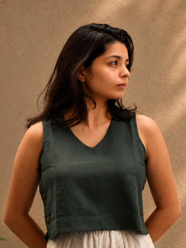 "Aaranya" - Crop top with button accents
